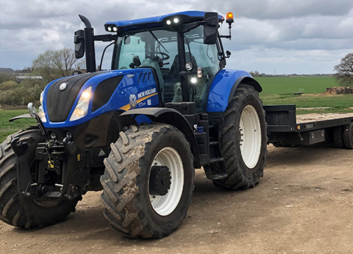 New Holland T7 -  230 HP